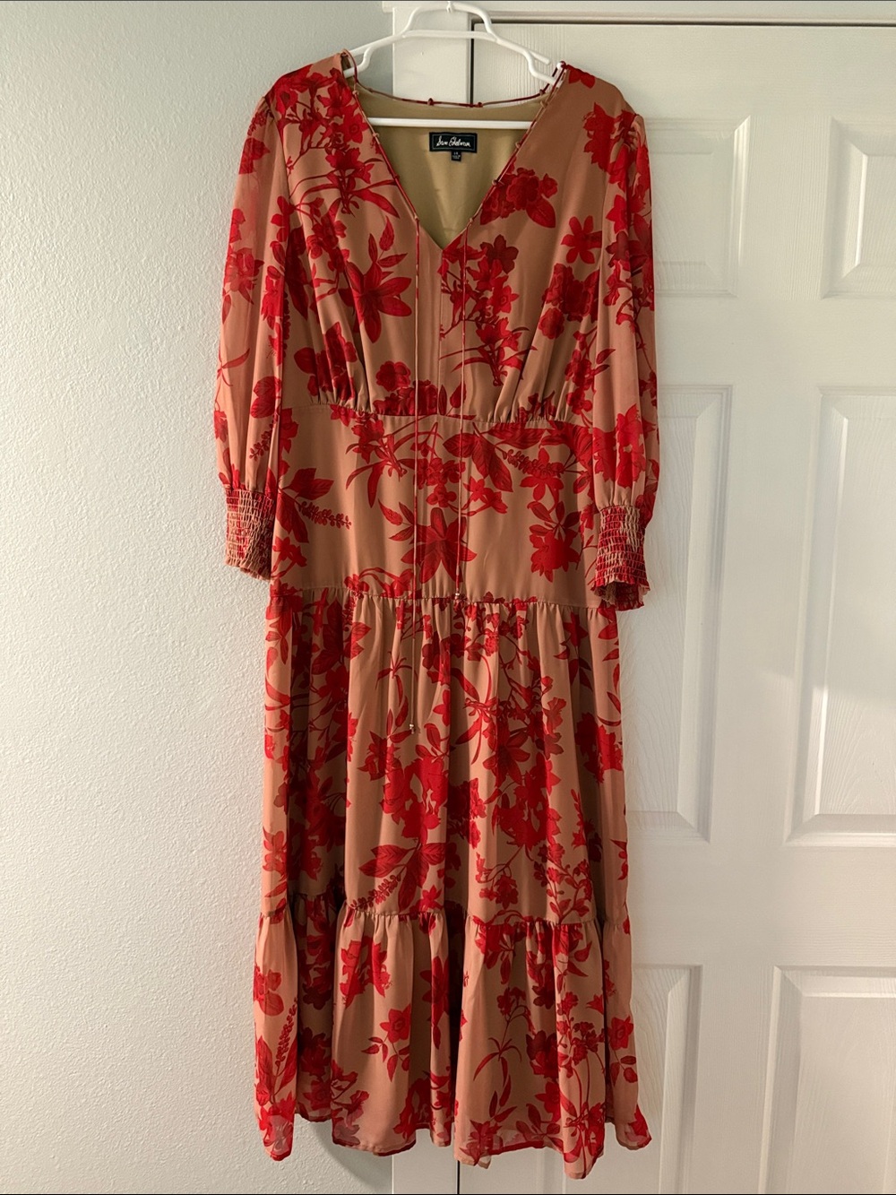 NWOT Sam Edelman Red Floral Tiered Midi Dress on Tan size 14